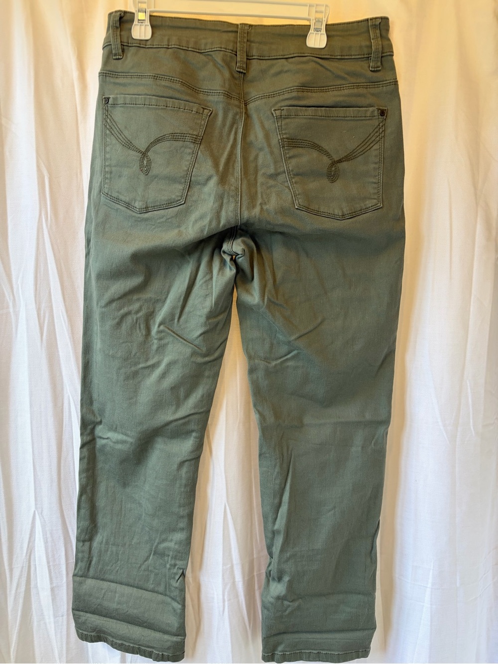 Women’s Santana Jeans Straight-Leg Jeans in Olive Green